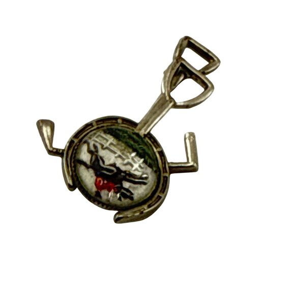 Vintage Reverse Intaglio Horse Brooch Equestrian Hunting Scene Stirrup Pin - Picture 3 of 8